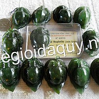 Nhện phong thuỷ đá ngọc bích